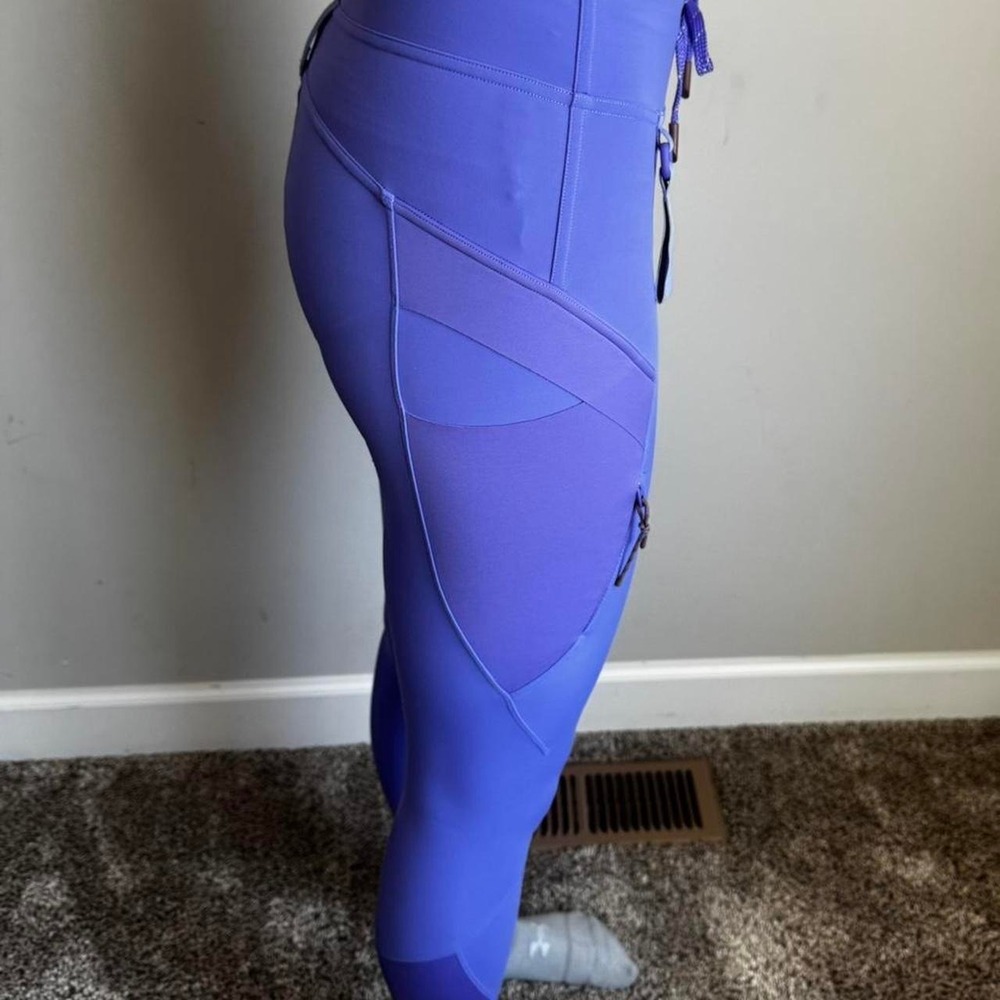 Lululemon Cargo Super High Rise Hiking Tight 25" Charged Indigo Purple - Picture 8 of 8